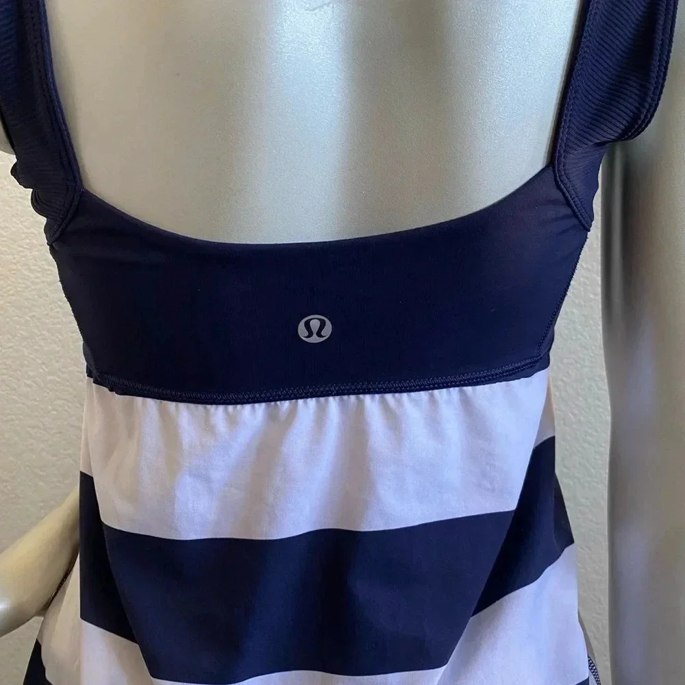 ❤️ Lululemon Run Chase Me Tank Stripe White Indigo Womens 6